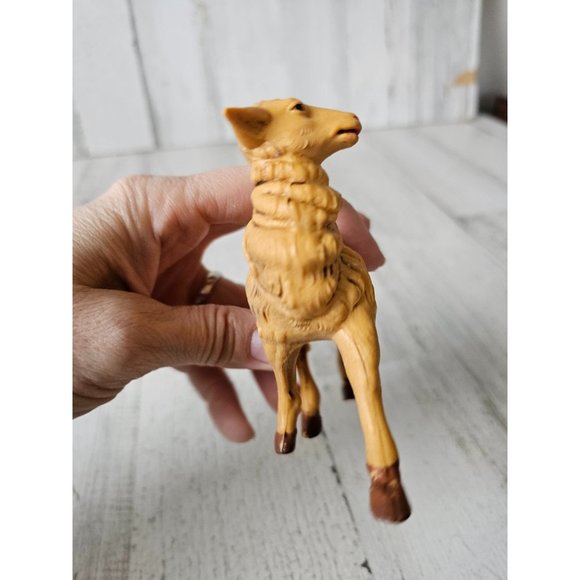 Vintage large Italian sheep nativity plastic fontanini tan Xmas statue figurine - Picture 5 of 9